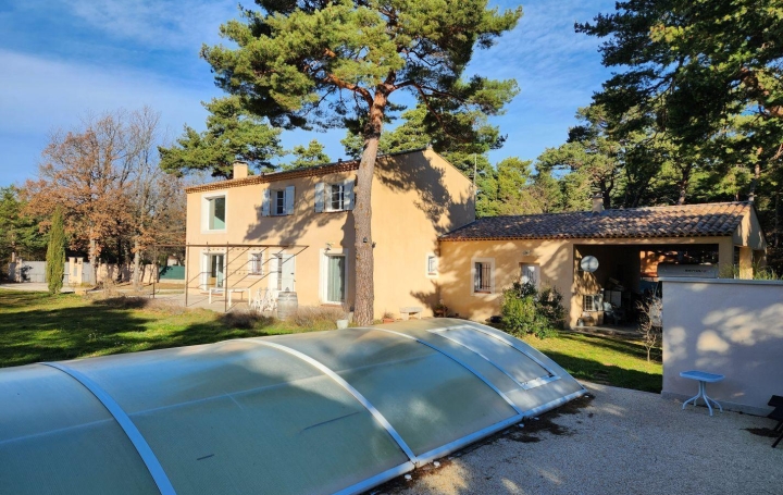 Villa   PLAN-D'AUPS-SAINTE-BAUME  186 m2 685 000 € 
