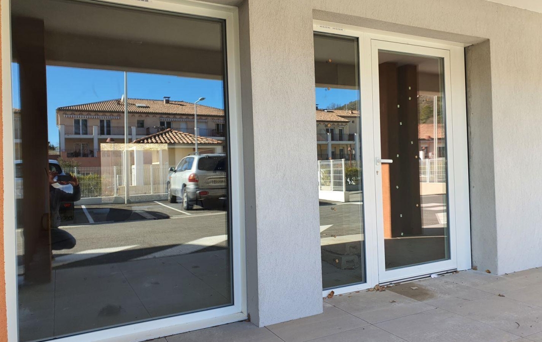 HCI IMMOBILIER : Local / Bureau | SAINT-ZACHARIE (83640) | 61 m2 | 150 000 € 