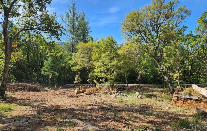 Terrain   PLAN-D'AUPS-SAINTE-BAUME   180 000 € 